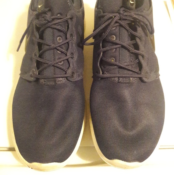 Dark blue men\'s sport shoes